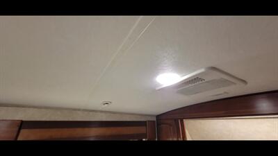 2013 KEYSTONE MONTANA 3725RL - Photo 45 - Aurora, MO 65605