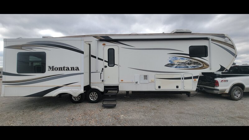2013 KEYSTONE MONTANA 3725RL  