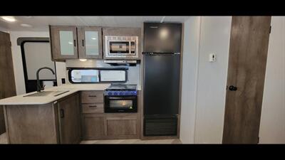 2022 Forest river Wildwood 273qbxl   - Photo 23 - Aurora, MO 65605