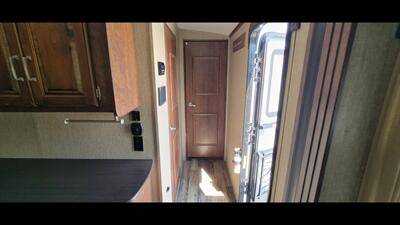 2018 KEYSTONE OUTBACK 330RL - Photo 33 - Aurora, MO 65605