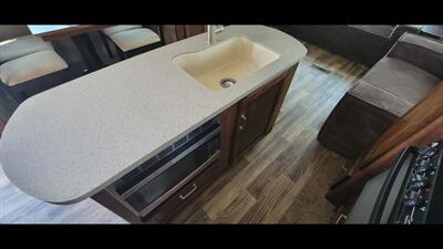 2018 KEYSTONE OUTBACK 330RL - Photo 26 - Aurora, MO 65605