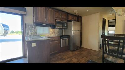 2018 FOREST RIVER WILDWOOD 39FDEN   - Photo 10 - Aurora, MO 65605