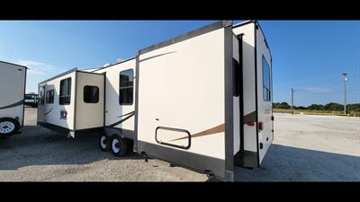 2018 FOREST RIVER WILDWOOD 39FDEN   - Photo 4 - Aurora, MO 65605
