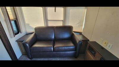 2018 FOREST RIVER WILDWOOD 39FDEN   - Photo 13 - Aurora, MO 65605