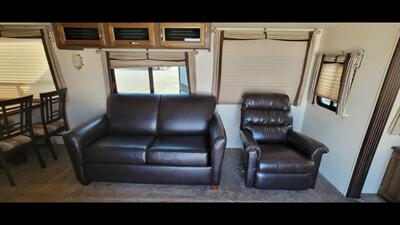 2018 FOREST RIVER WILDWOOD 39FDEN   - Photo 16 - Aurora, MO 65605