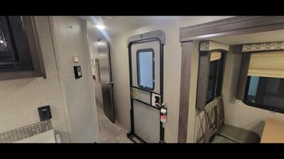 2019 FOREST RIVER FLAGSTAFF M-29 RSWS - Photo 14 - Aurora, MO 65605