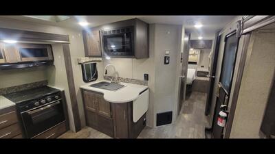 2019 FOREST RIVER FLAGSTAFF M-29 RSWS - Photo 15 - Aurora, MO 65605