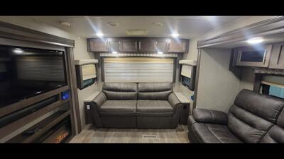 2019 FOREST RIVER FLAGSTAFF M-29 RSWS - Photo 25 - Aurora, MO 65605