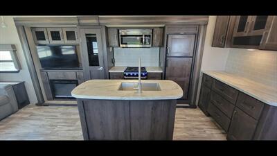 2021 GRAND DESIGN REFLECTION M-295RL   - Photo 17 - Aurora, MO 65605