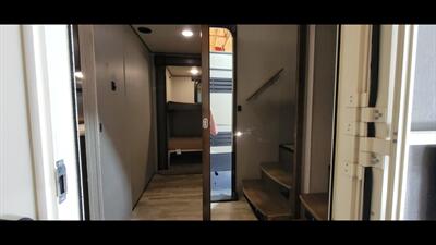 2020 GRAND DESIGN SOLITUDE 377MBS   - Photo 10 - Aurora, MO 65605