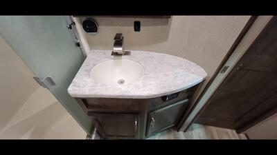 2020 GRAND DESIGN SOLITUDE 377MBS   - Photo 45 - Aurora, MO 65605