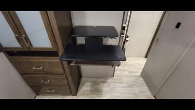 2020 GRAND DESIGN SOLITUDE 377MBS   - Photo 36 - Aurora, MO 65605