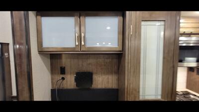 2020 GRAND DESIGN SOLITUDE 377MBS   - Photo 23 - Aurora, MO 65605