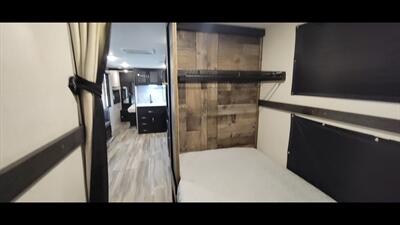 2023 COACHMEN FREEDOM EXPRESS 287BHDS - Photo 31 - Aurora, MO 65605