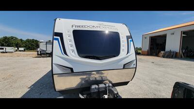 2023 COACHMEN FREEDOM EXPRESS 287BHDS - Photo 3 - Aurora, MO 65605