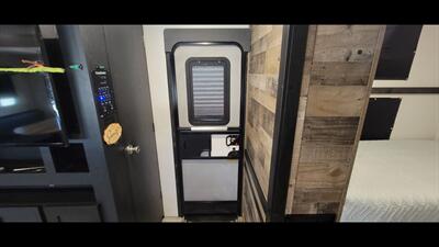 2023 COACHMEN FREEDOM EXPRESS 287BHDS - Photo 12 - Aurora, MO 65605