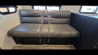 2023 COACHMEN FREEDOM EXPRESS 287BHDS - Photo 15 - Aurora, MO 65605