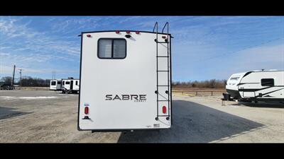 2020 FOREST RIVER SABRE 301BHC   - Photo 8 - Aurora, MO 65605