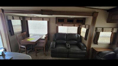 2015 GRAND DESIGN REFLECTION 303 RLS   - Photo 9 - Aurora, MO 65605