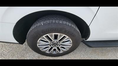 2026 Ford Expedition MAX Platinum   - Photo 14 - Aurora, MO 65605