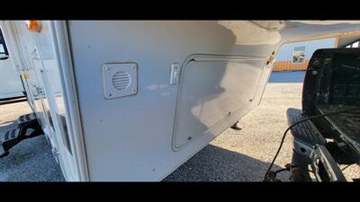 2012 KESYSTONE COUGAR 29RES   - Photo 43 - Aurora, MO 65605