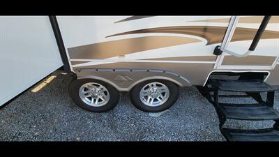2012 KESYSTONE COUGAR 29RES   - Photo 40 - Aurora, MO 65605