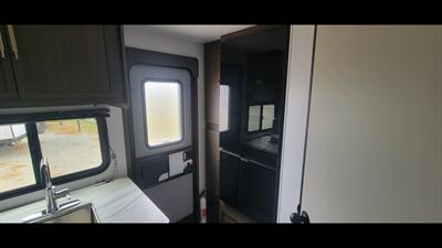 2027 COACHMEN FREEDOM EXPRESS 19SE - Photo 13 - Aurora, MO 65605