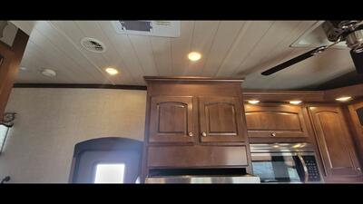 2016 HEARTLAND OAKMONT 375QB   - Photo 29 - Aurora, MO 65605