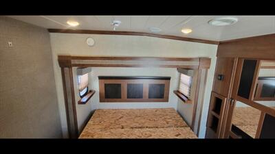 2016 HEARTLAND OAKMONT 375QB   - Photo 56 - Aurora, MO 65605