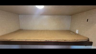 2016 HEARTLAND OAKMONT 375QB   - Photo 33 - Aurora, MO 65605