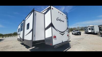 2016 HEARTLAND OAKMONT 375QB   - Photo 6 - Aurora, MO 65605