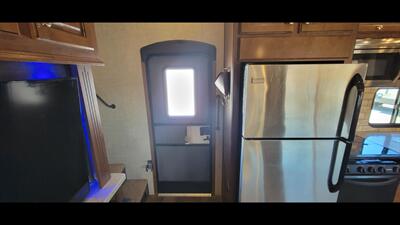 2016 HEARTLAND OAKMONT 375QB   - Photo 18 - Aurora, MO 65605