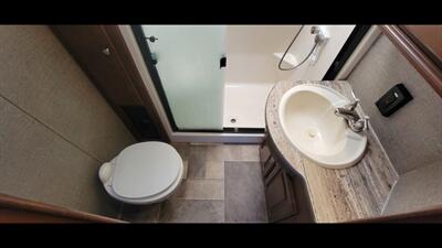 2016 HEARTLAND OAKMONT 375QB   - Photo 45 - Aurora, MO 65605