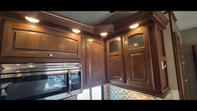 2016 HEARTLAND OAKMONT 375QB   - Photo 27 - Aurora, MO 65605