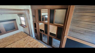 2016 HEARTLAND OAKMONT 375QB   - Photo 55 - Aurora, MO 65605