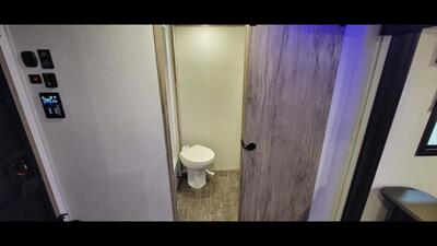 2022 FOREST RIVER CHEROKEE 22 SW-L   - Photo 26 - Aurora, MO 65605