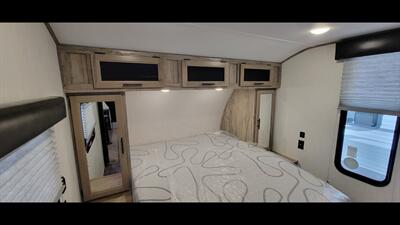 2022 FOREST RIVER CHEROKEE 22 SW-L   - Photo 31 - Aurora, MO 65605