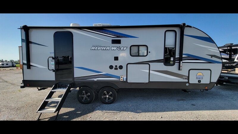 2022 FOREST RIVER CHEROKEE ALPHA WOLF 22SW-L  