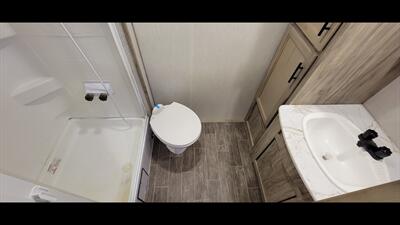 2022 FOREST RIVER CHEROKEE 22 SW-L   - Photo 27 - Aurora, MO 65605