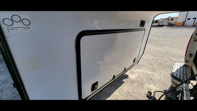 2023 FOREST RIVER CARDINAL 380RLX - Photo 59 - Aurora, MO 65605