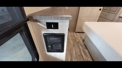 2023 FOREST RIVER CARDINAL 380RLX - Photo 49 - Aurora, MO 65605