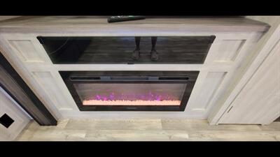 2023 FOREST RIVER CARDINAL 380RLX - Photo 22 - Aurora, MO 65605