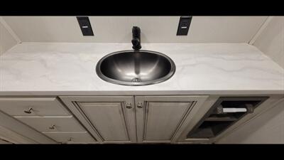 2023 FOREST RIVER CARDINAL 380RLX - Photo 39 - Aurora, MO 65605