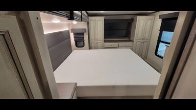 2023 FOREST RIVER CARDINAL 380RLX - Photo 41 - Aurora, MO 65605