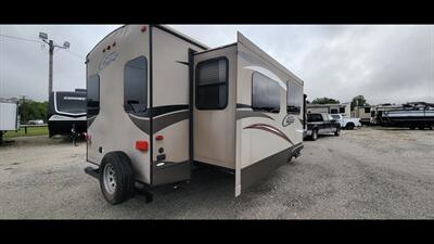 2015 KEYSTONE COUGAR 33 RES   - Photo 9 - Aurora, MO 65605