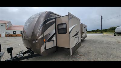 2015 KEYSTONE COUGAR 33 RES   - Photo 5 - Aurora, MO 65605