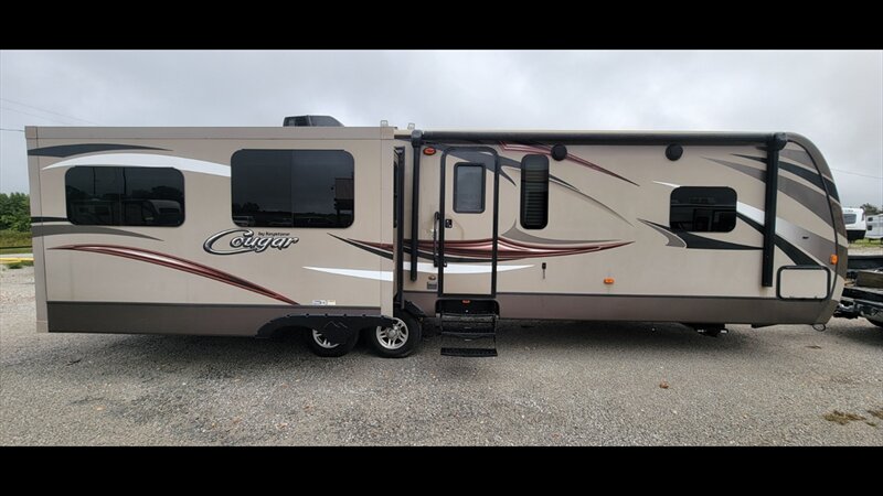 2015 KEYSTONE COUGAR 33 RES  