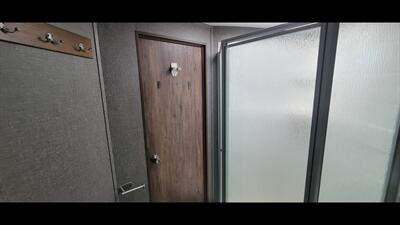 2015 KEYSTONE COUGAR 33 RES   - Photo 37 - Aurora, MO 65605