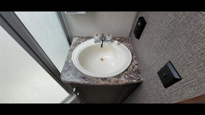 2015 KEYSTONE COUGAR 33 RES   - Photo 35 - Aurora, MO 65605