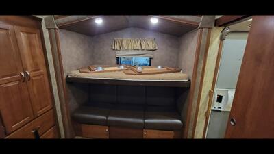 2015 Forest river Cedar creek 37bh   - Photo 29 - Aurora, MO 65605